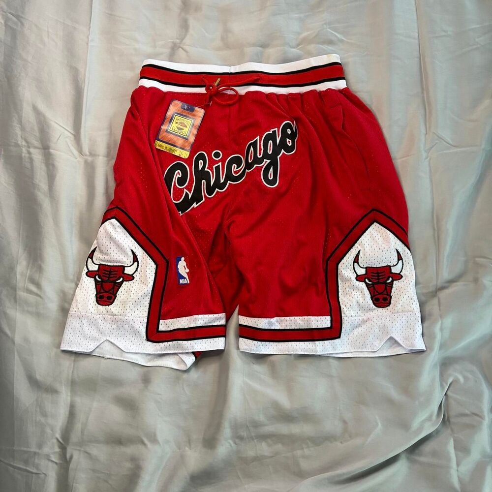 Just Don Chicago Bulls 1997-98 Hardwood Classics Mesh Shorts Men’s Large NWT